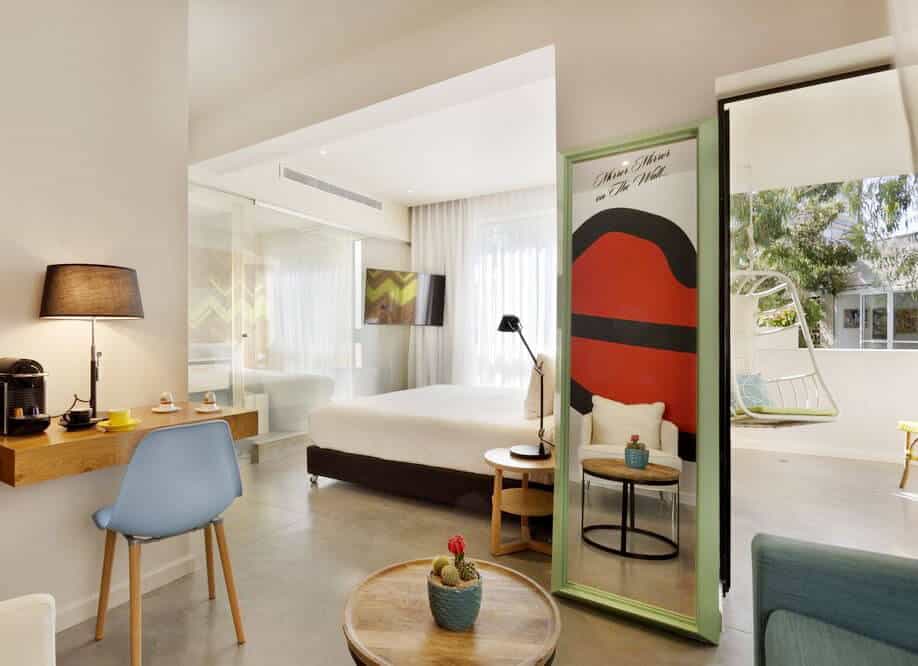 smartglass hotel partition