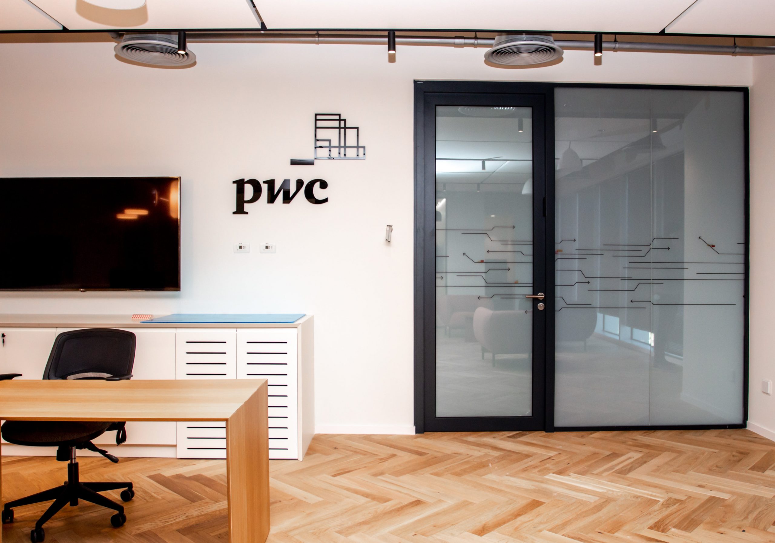 Office Smart Glass PWC Gauzy 3 scaled