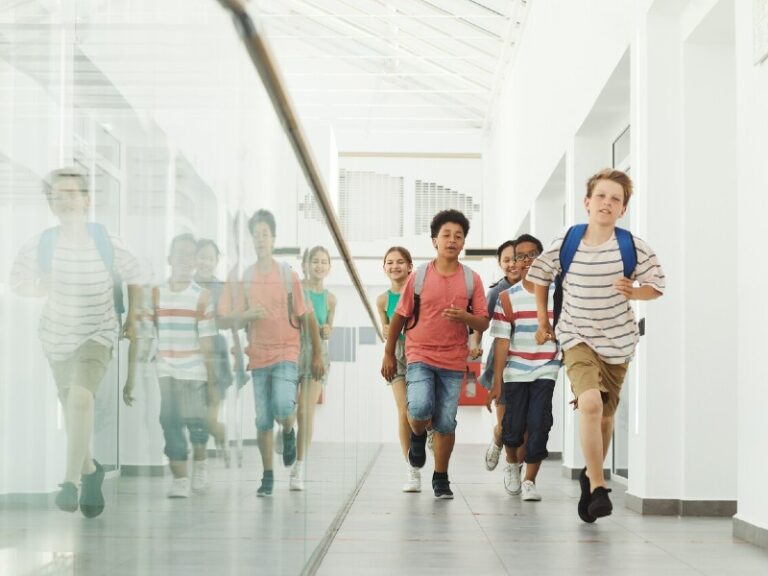 smart glass for educational facilities