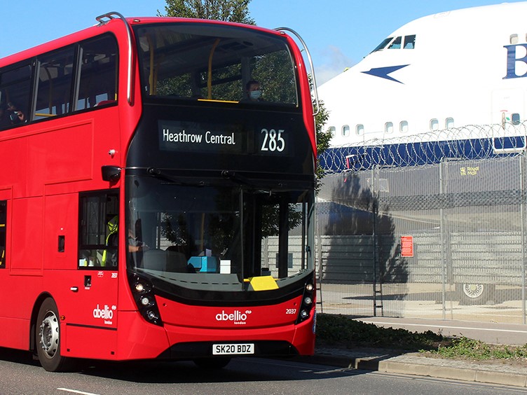 London-red-bus-camera-monitor-system-3